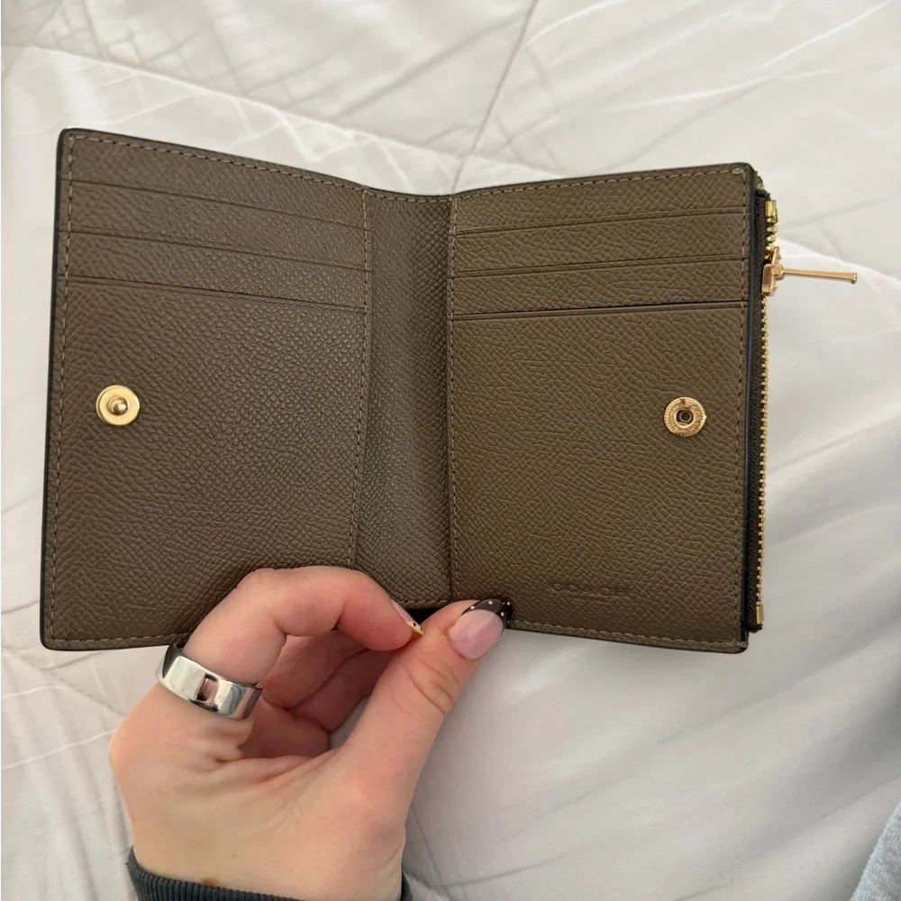 Coach Brown Pebbled Leather Zip Card Case with Gold Hardware - Picture 3 of 3